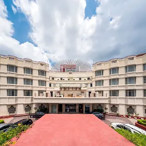 Отель Howard Plaza The Fern, Agra