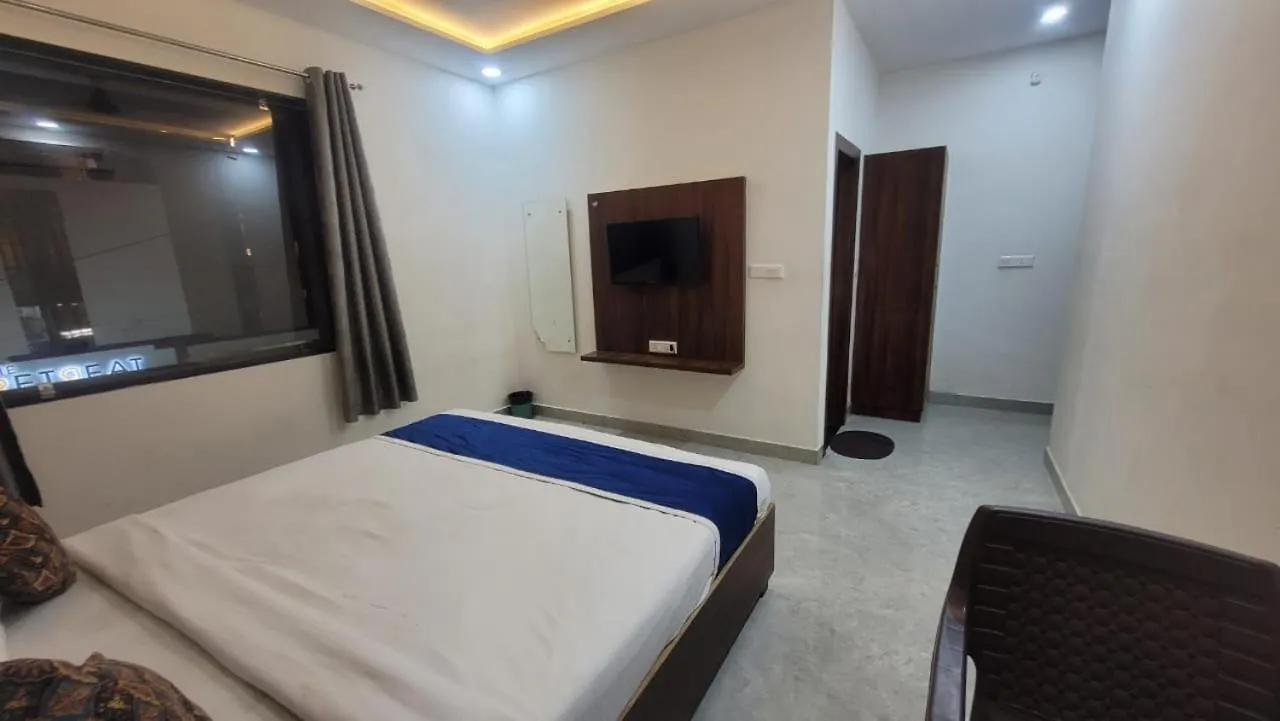 ***  Hotel Akash Raj Inn Agra  India