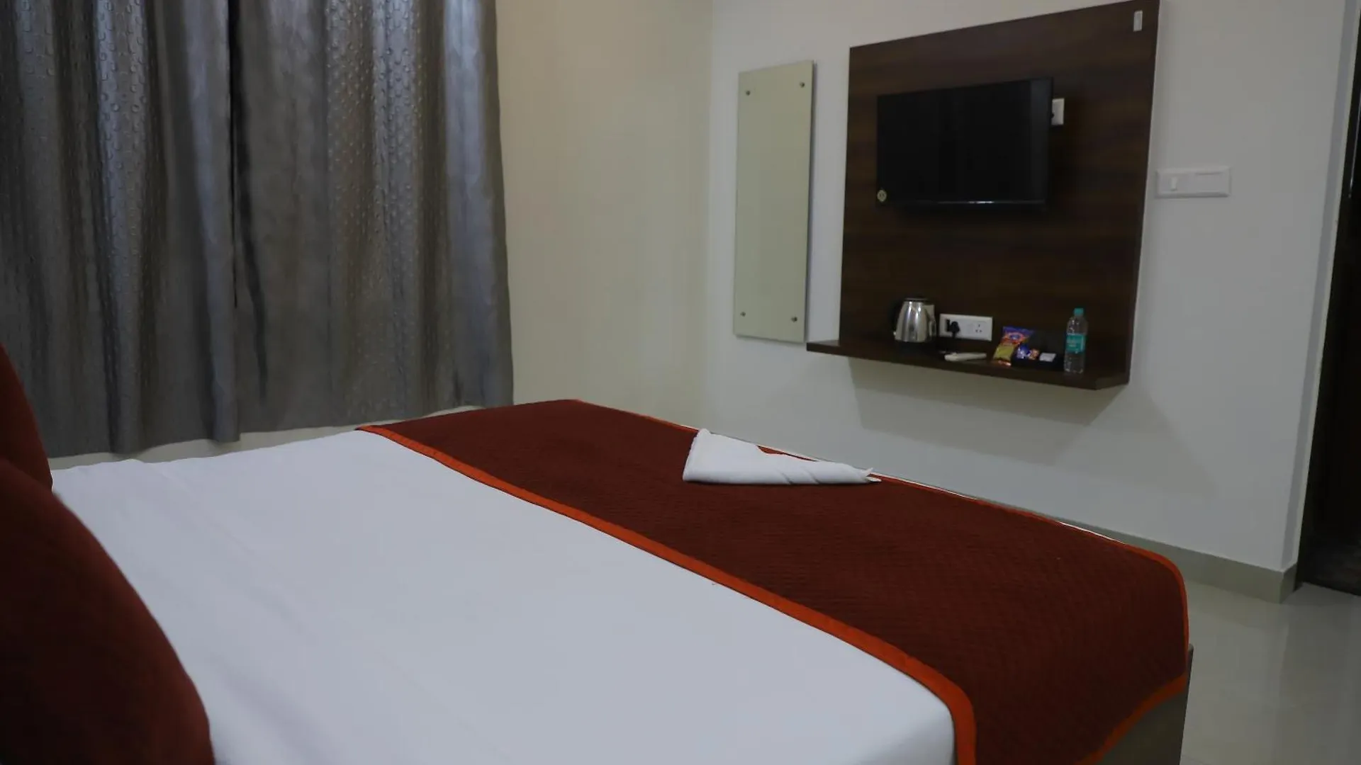 Hotel Akash Raj Inn Agra   Agra (Uttar Pradesh)