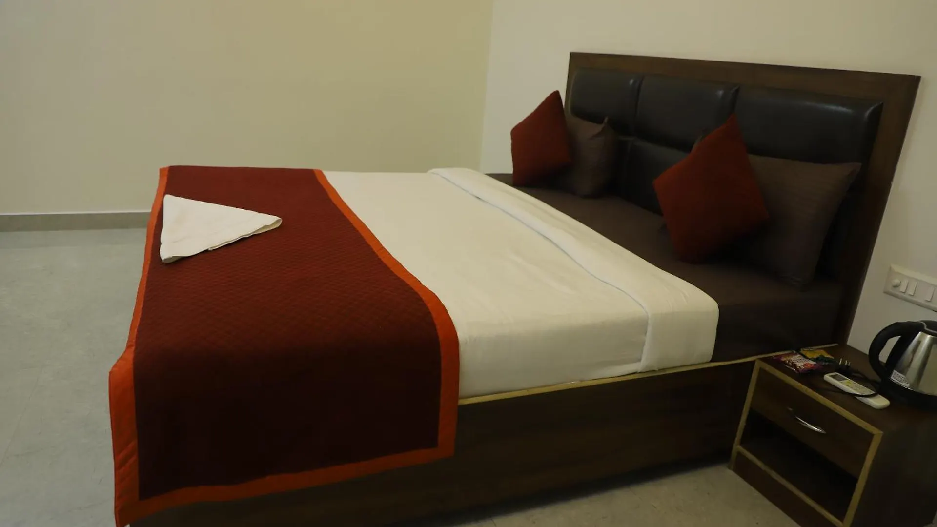 ***  Hotel Akash Raj Inn Agra  India