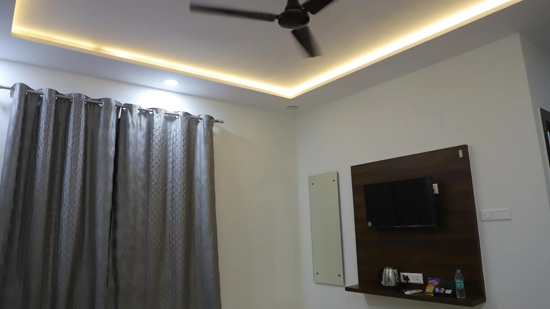 Hotel Akash Raj Inn Agra  Agra (Uttar Pradesh)